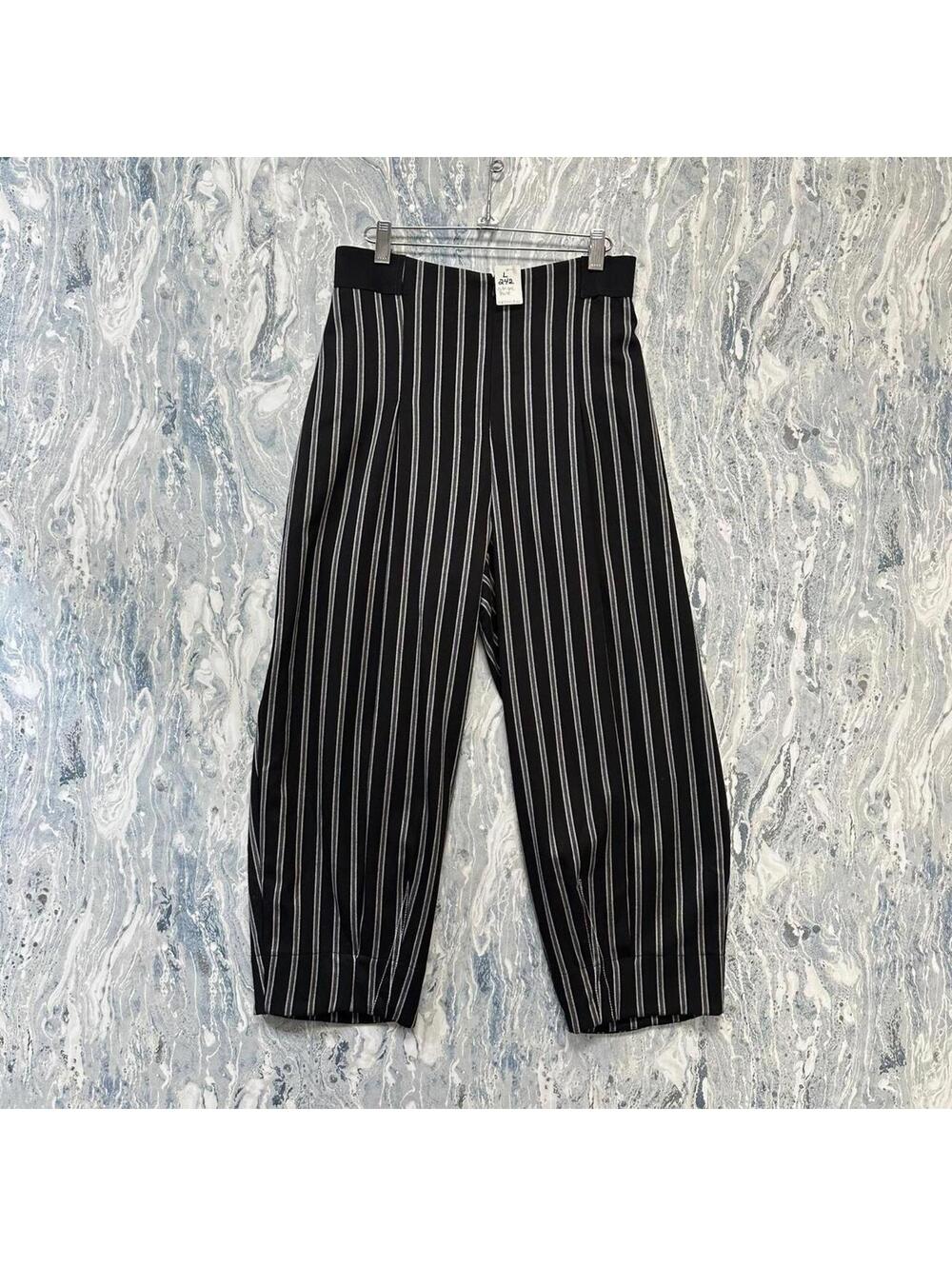 Boho lagenlook minimalism black & white pin stripped pants (L)